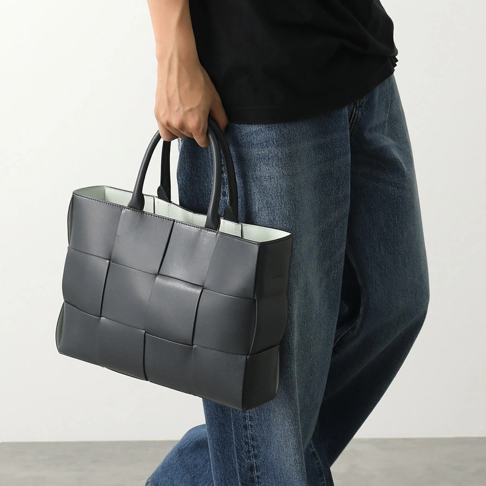 Bottega Veneta Shoulder Tote Maxi Weave Bag Arco Intrecciato Black